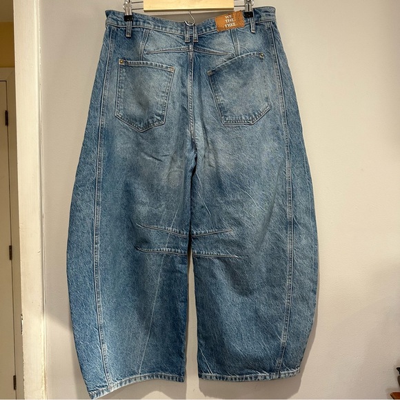 We The Free Good Luck Mid-Rise Barrel Jeans Ultra Light Beam Size 30 Short - Picture 12 of 16